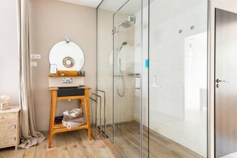 Studio Chic Avec Salon Et Terrasse Privee Apartment Tourcoing Luaran gambar